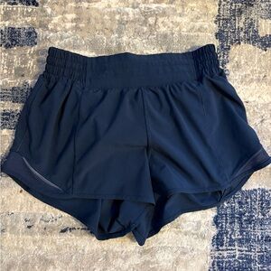 Lululemon Navy Blue 2.5” Hotty Hot shorts size 4